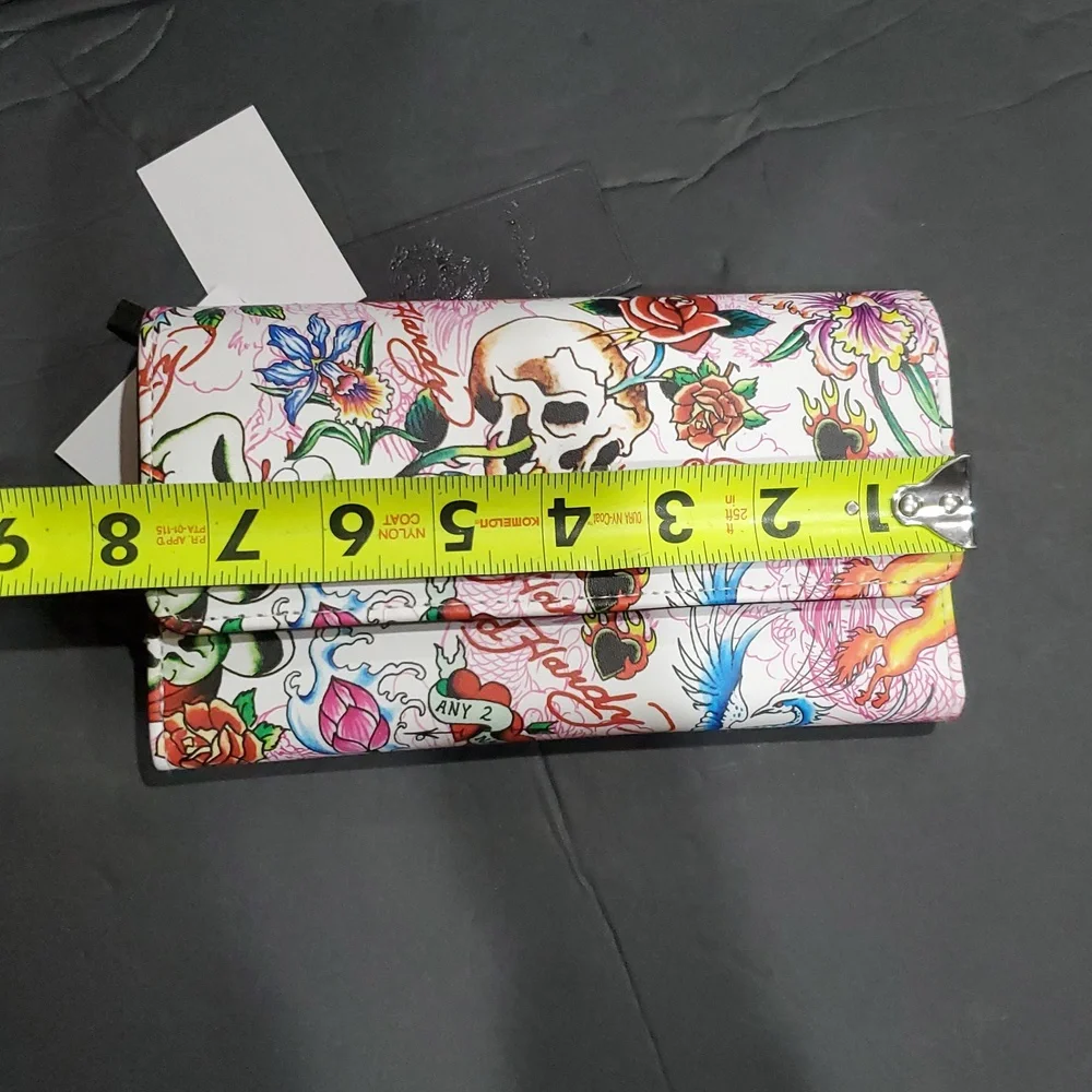 Ed Hardy white iconic Ed Hardy skull print and red roses imagery trifold wallet‎